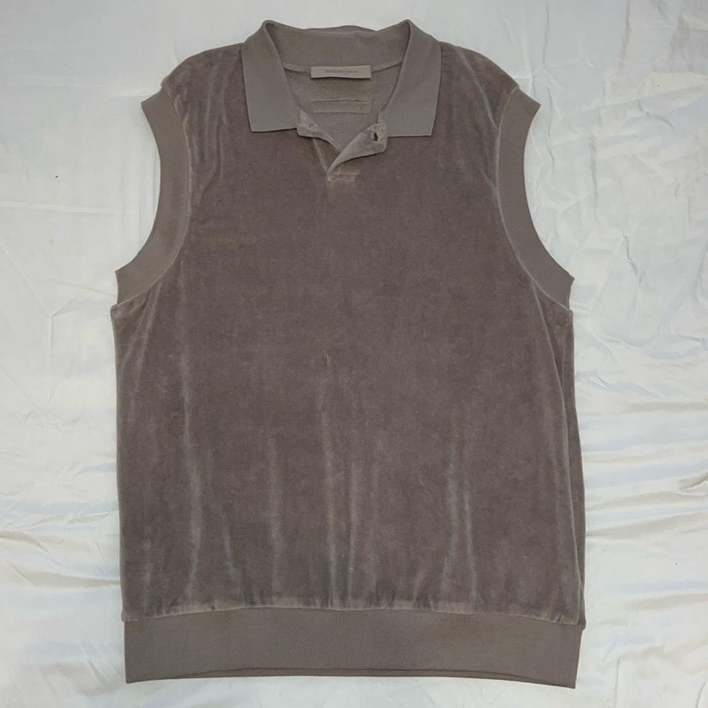 Essentials sleeveless top (L)